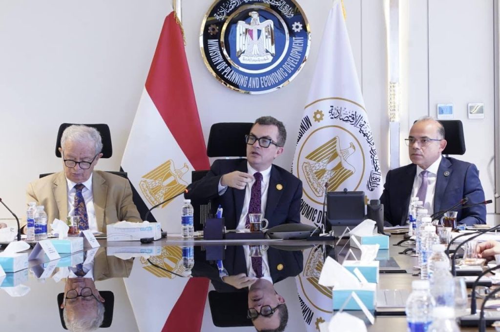 الحكومة-تناقش-خطط-إعادة-هيكلة-وتوظيف-أصول-بنك-الاستثمار-القومي